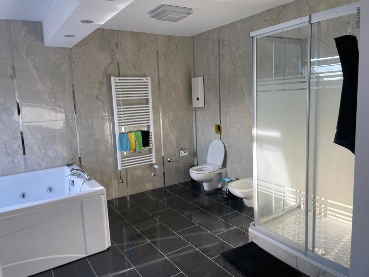 Penthouse Wohnung Ultra Exlusive ดุยส์บูร์ก ภายนอก รูปภาพ