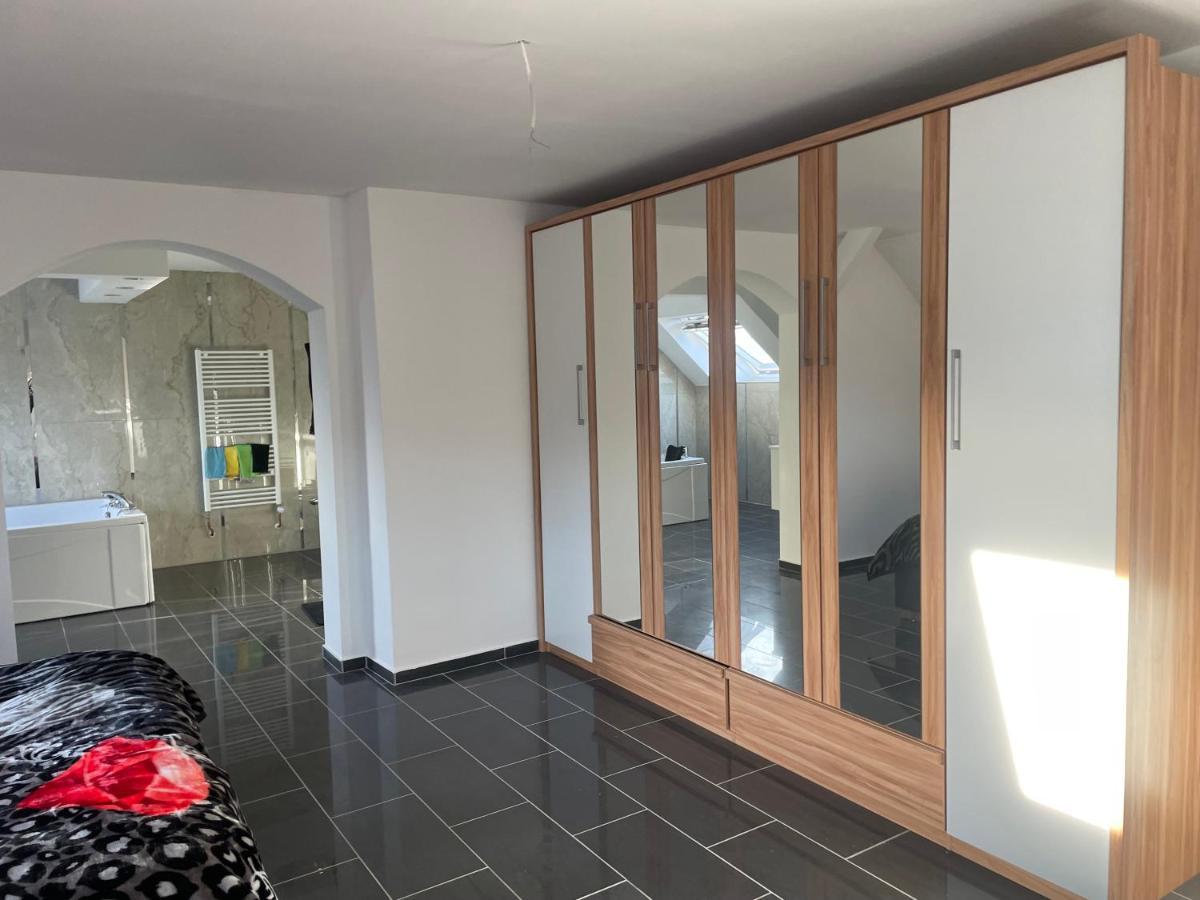 Penthouse Wohnung Ultra Exlusive ดุยส์บูร์ก ภายนอก รูปภาพ